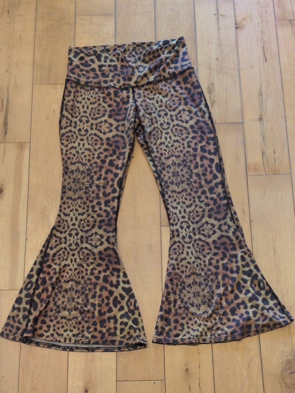 Teeki Wide Bell Bottom Yoga Pants Leopard
